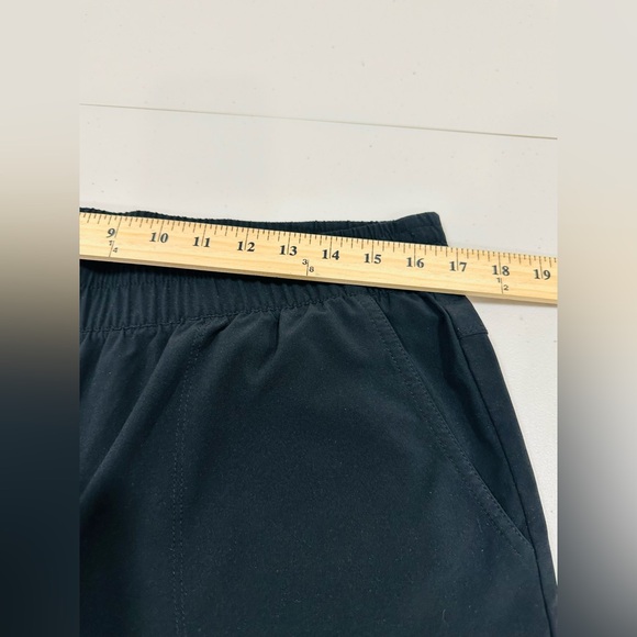 T by Talbots Black Elastic Waist Pull On Pants Cropped Capri Poly Spandex Size L - Picture 4 of 8